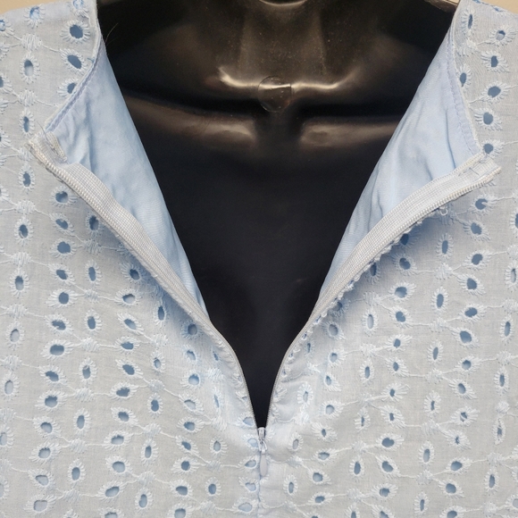 Cute, flowy dress with built-in shorts and pockets! Size Large - Picture 10 of 10